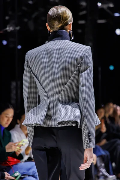 Look 114